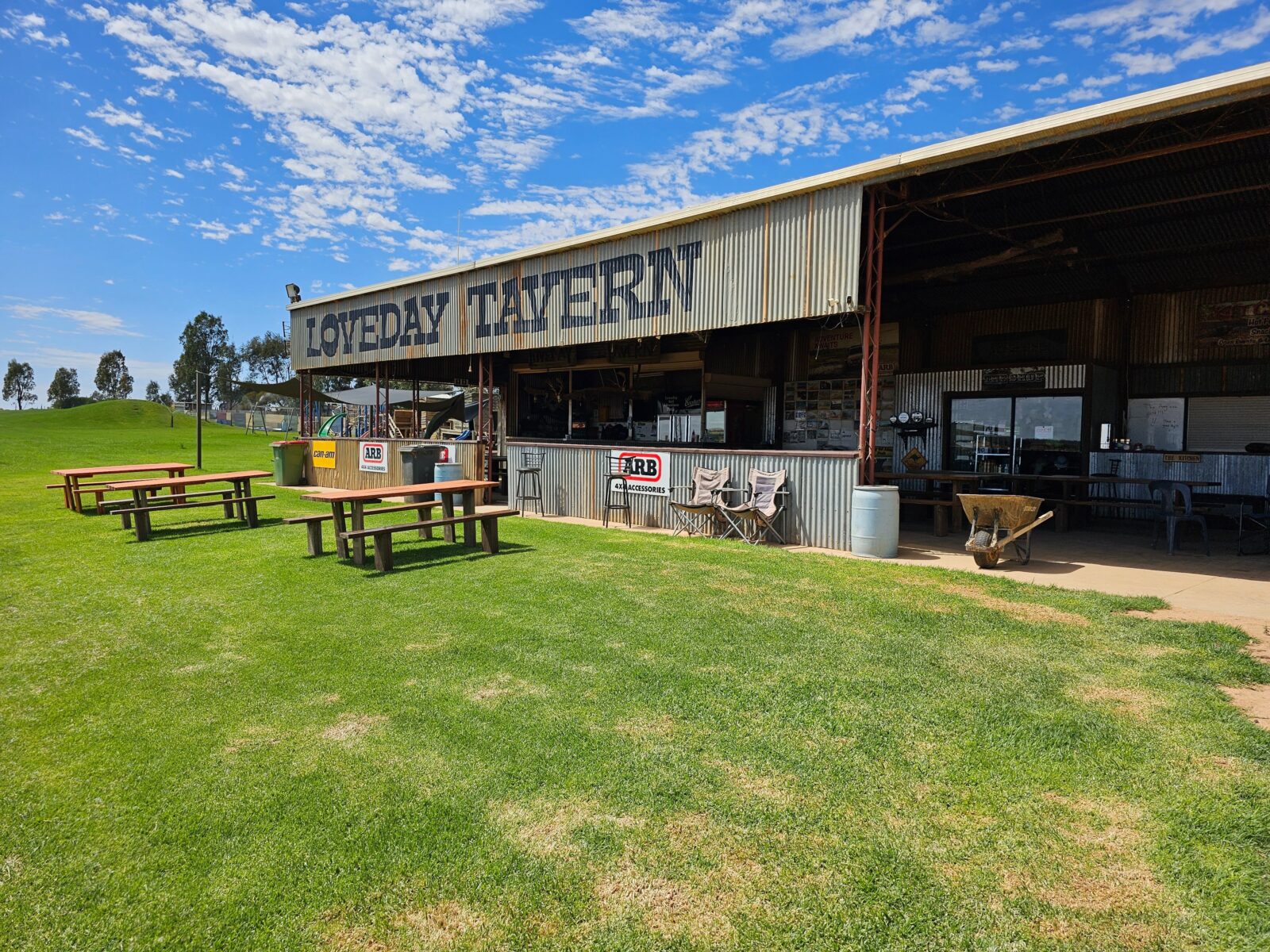 Outback pub