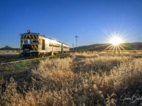 Watch the sun go down on the Sundowner Explorer - Quorn to Woolshed flat - photographers delight