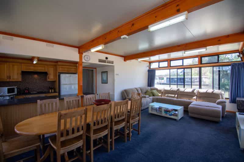 Lounge dining
