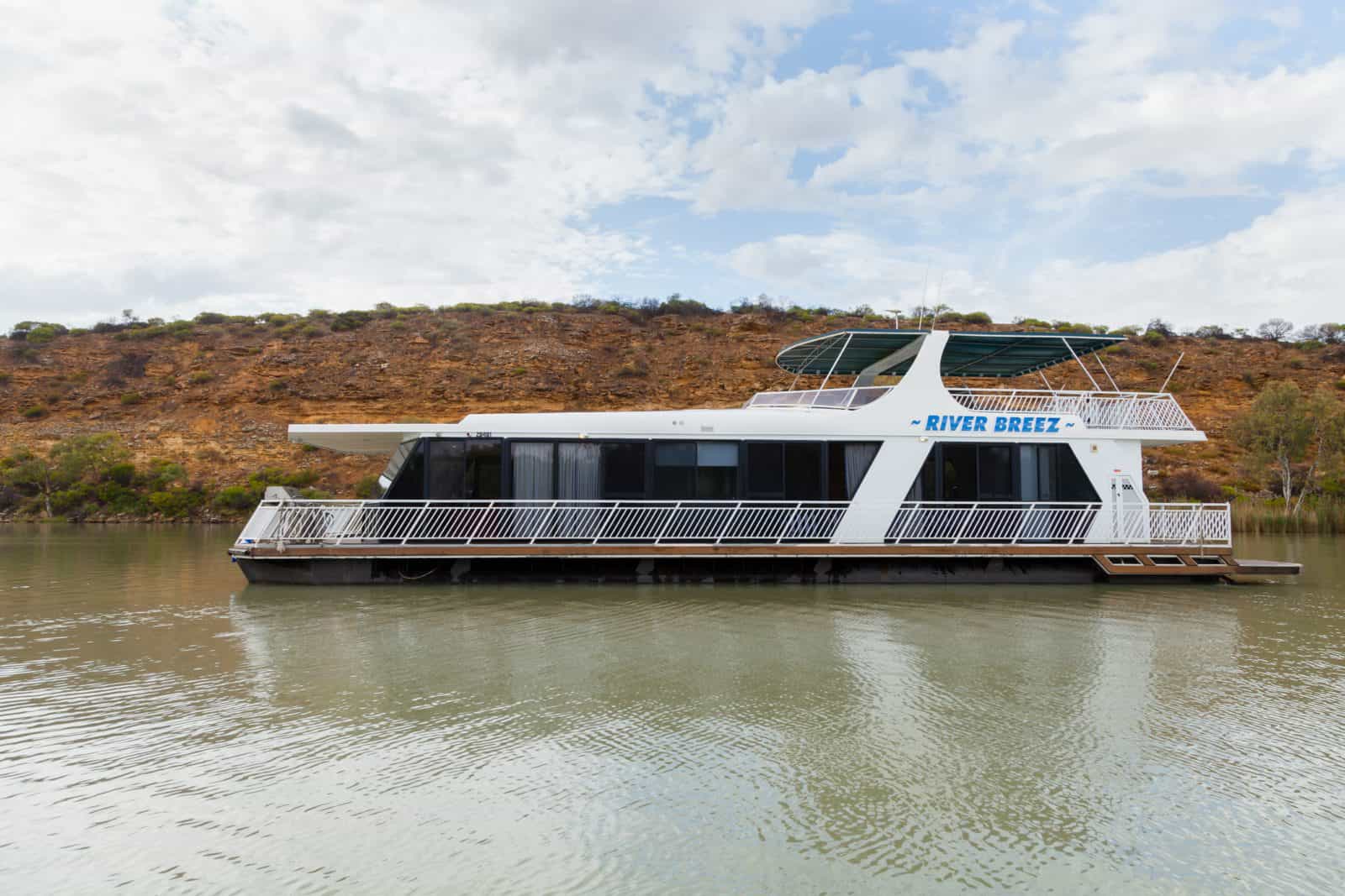 River Breez Houseboats