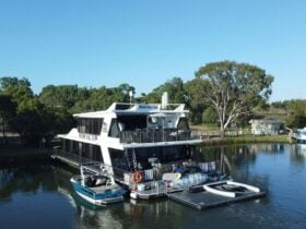 Wow Factor Houseboats - Signature Inflatable Swim Deck