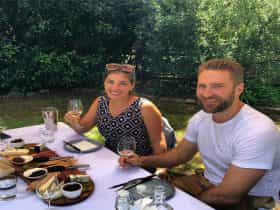 Food & wine pairing experience in garden