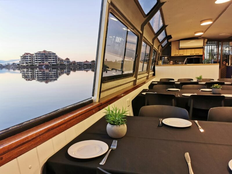 Boat dining