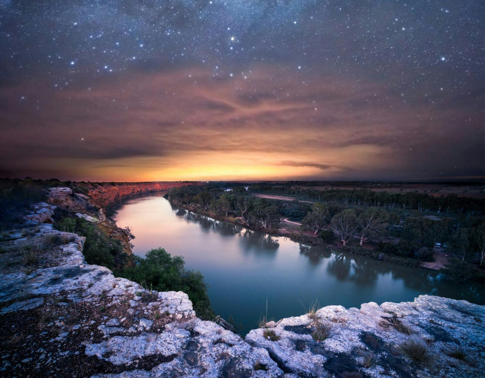Stargazing at River Murray Big Bend Cliffs