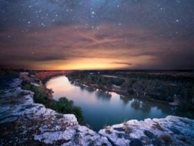 Stargazing at River Murray Big Bend Cliffs