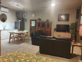 Ken’s Shed Rustic Accommodation, Gladstone SA