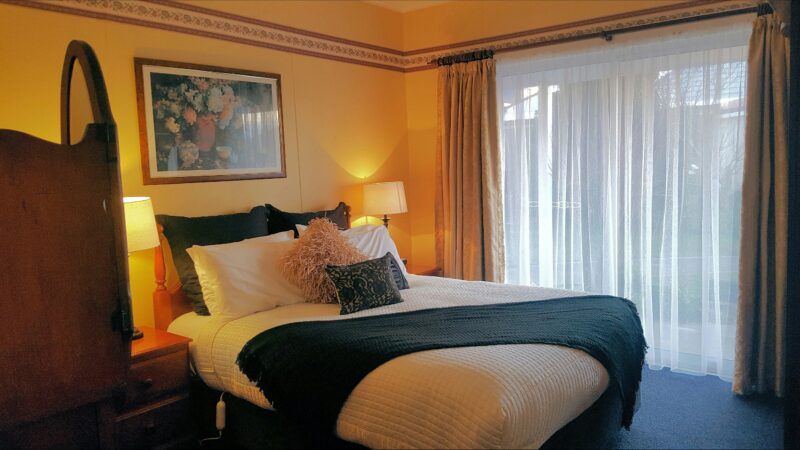 Queen bed downstairs