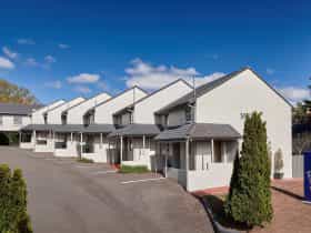 Elphinvillas Entry
