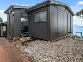 Hamptons on the Bay - Cabins 1-4