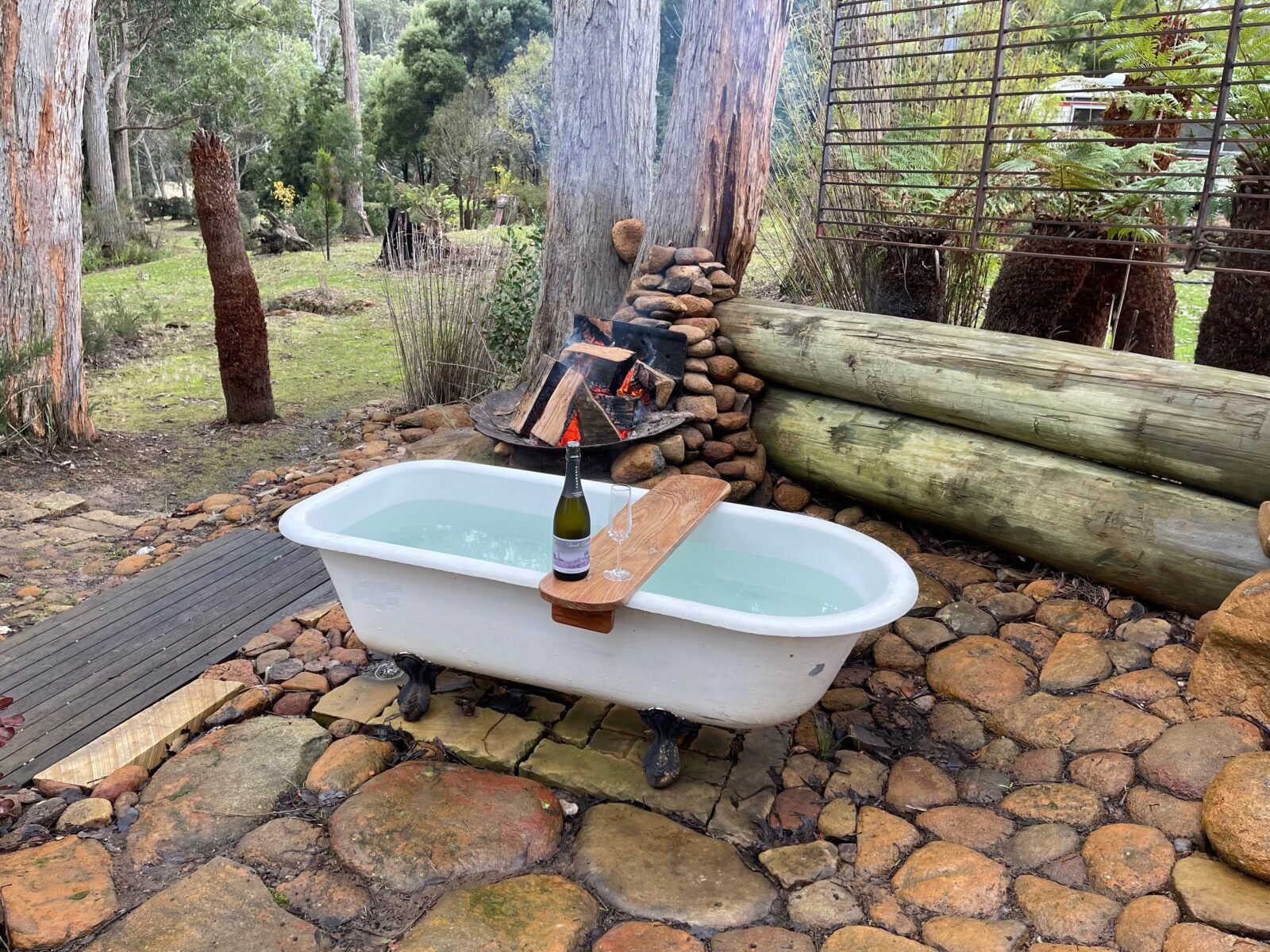 Outdoor bath