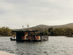 Kuuma Sauna Pontoon Boat cruising