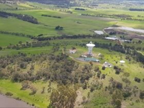 Observatory facility with 3 radio telescopes and Grote Reber Museum on top of beautiful hill