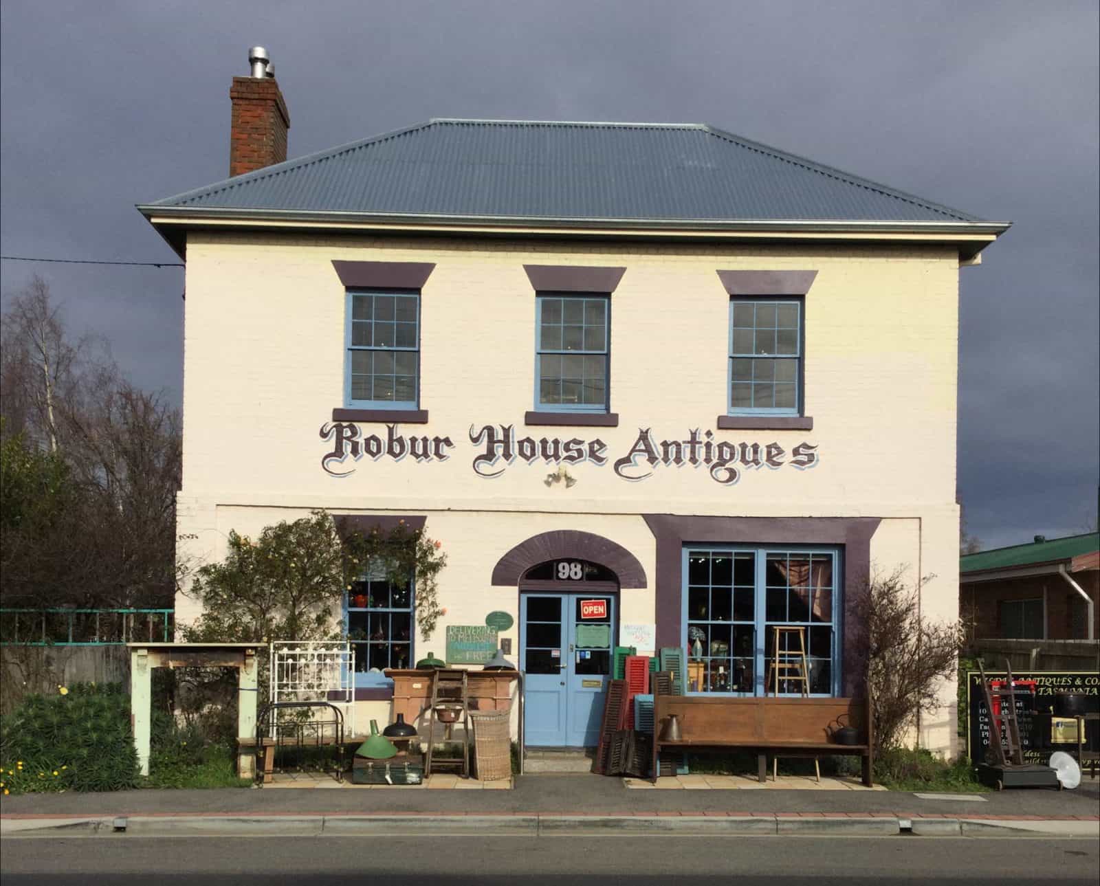 Robur House