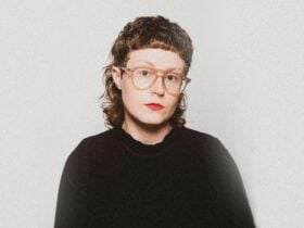 Portrait of on binary comedian Scout Boxall