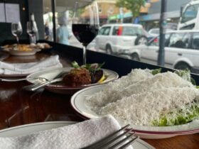 Food and drinks at Willing Bros