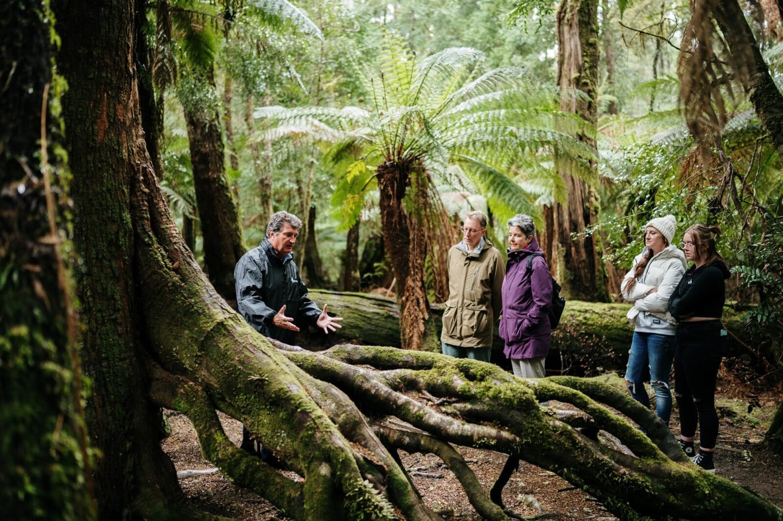 Rob explaining a unique tree at Trowutta Arch