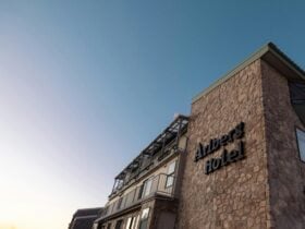 Arlberg Hotel (House) External