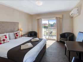 http://ccmotorinn.com.au/