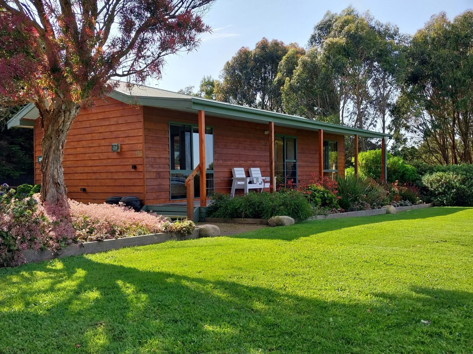 Cabin (outside & garden)