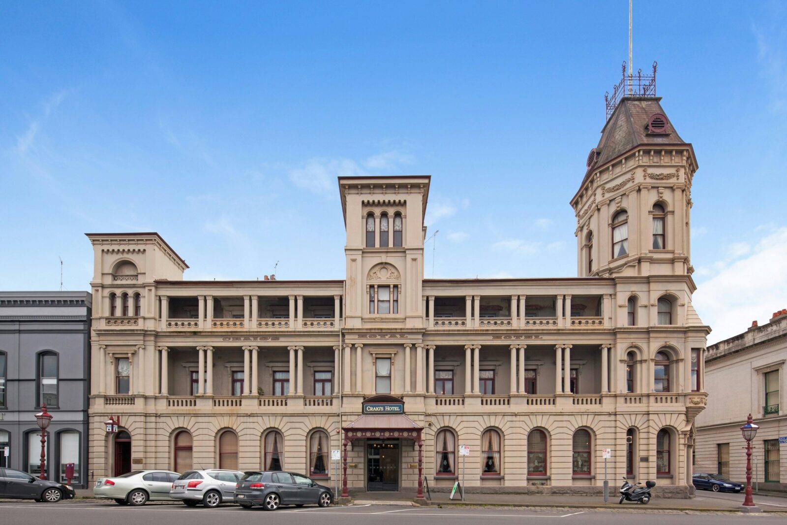 Craigs Royal Hotel Exterior