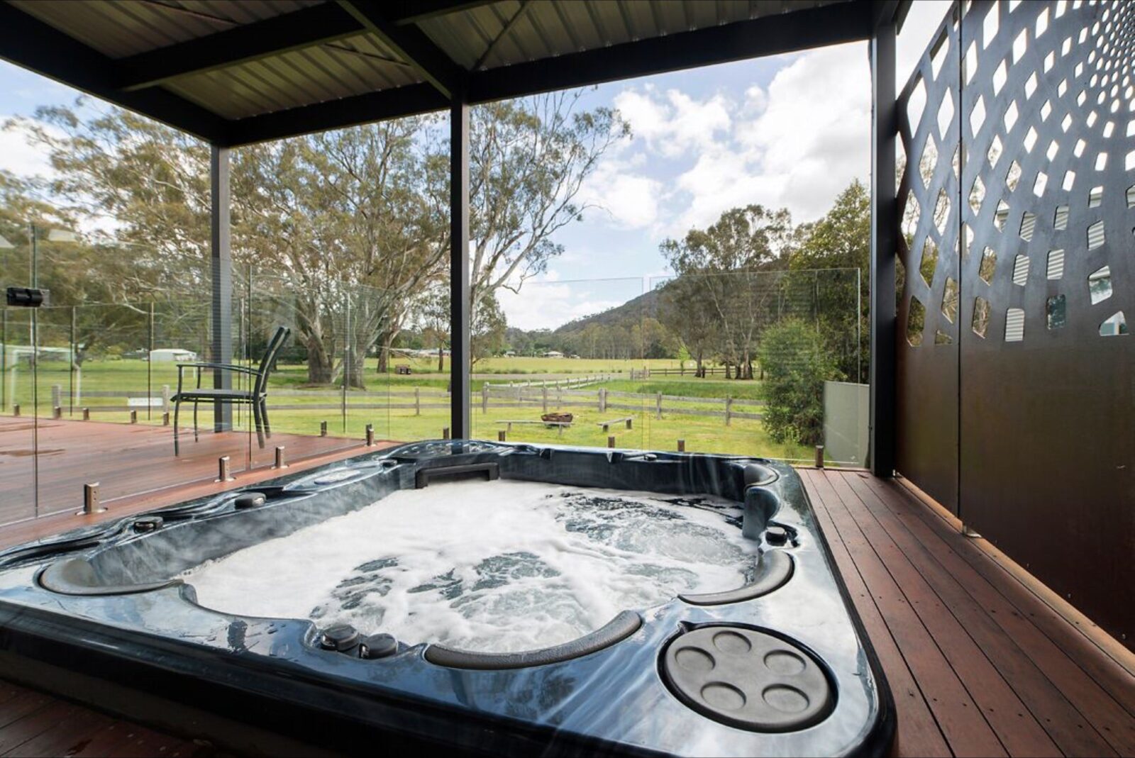 Heated Spa / Jaccuzi