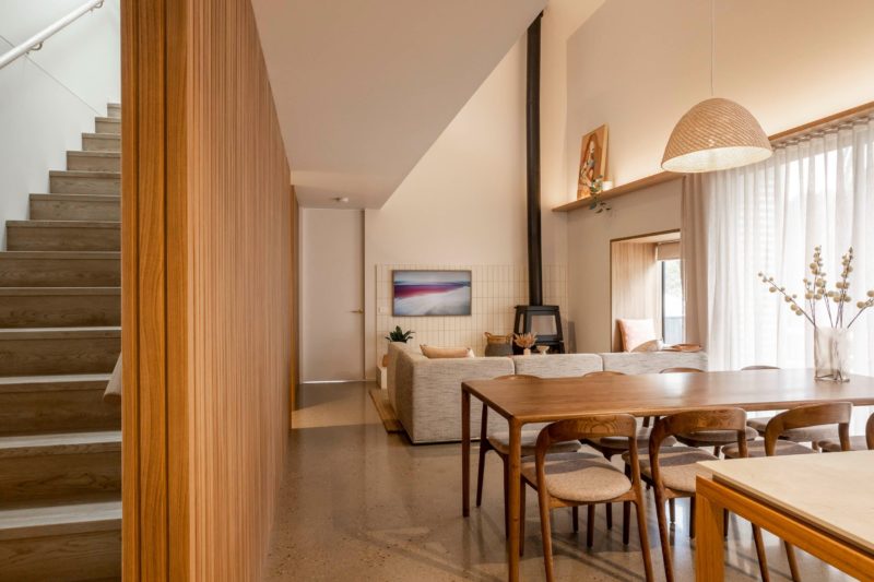 The living and dining area in Jane