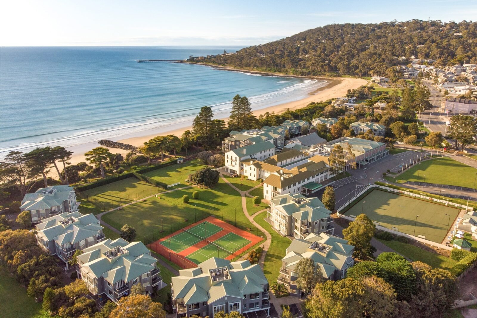 Mantra Lorne - Exterior Shot