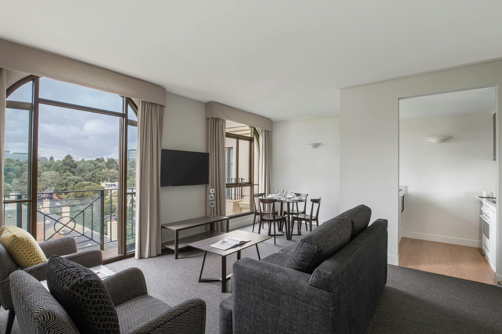 Mantra on Jolimont - 1 Bedroom Apartment