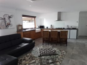 Signature room Kitchen lounge