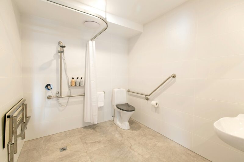 Velo apartment bathroom