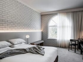 Luxury Hotel Room, Trawool Estate