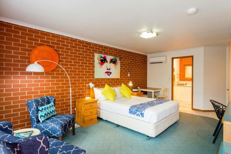 Queen Deluxe Room