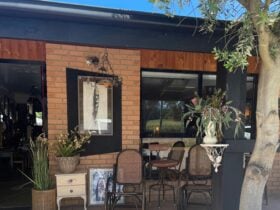 The entrance to intherightspace