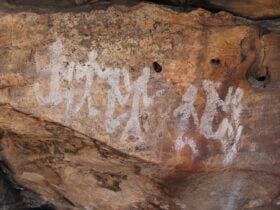 Ngamadjidj Shelter - Wartook Valley