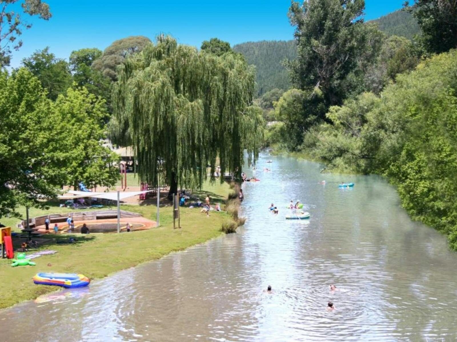 Porepunkah Riverside Park and Playground - Summer