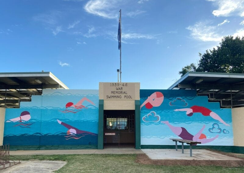 Mural painted by Ronan Holdsworthy