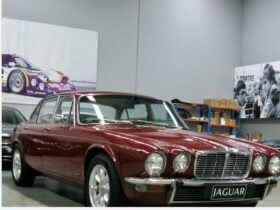Red jaguar at Benalla Cars and Coffee