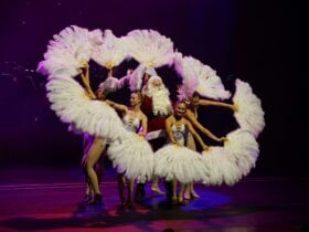 BIG Christmas Spectacular - Santa with Chorus Girls