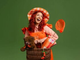 Emma Memma carrying a picnic basket