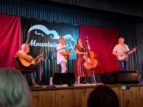 The Pipi Pickers on the main stage at Mountaingrass 2024