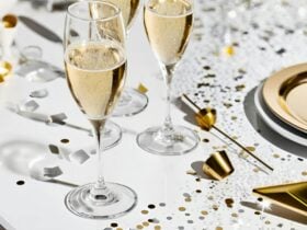 champagne glasses