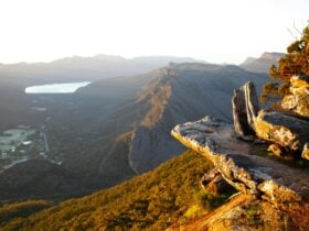 Boroka Lookout over Halls Gap