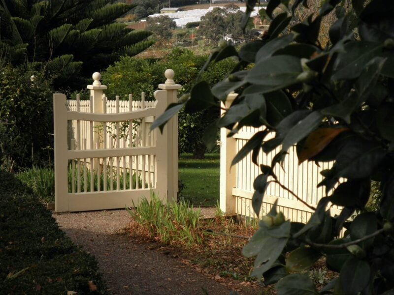 Mont De Lancey Historic Property Tours edit