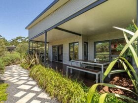 Patio - Garden - Outdoor dining & seating area