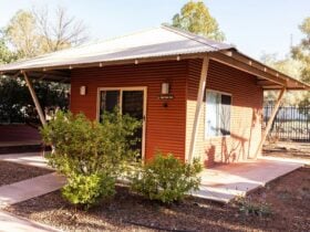 Newman Visitors Centre Chalets