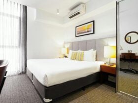 Comfortable and modern Rockingham accommodation near Perth, featuring spacious serviced apartments p