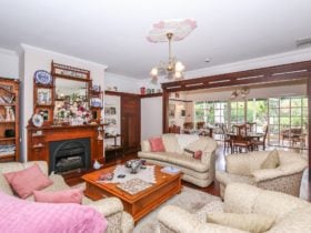 Rosebridge House Bed and Breakfast, Gooseberry Hill, Western Australia