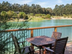 Balcony/Terrace, Outdoor Seating Area and Lake View