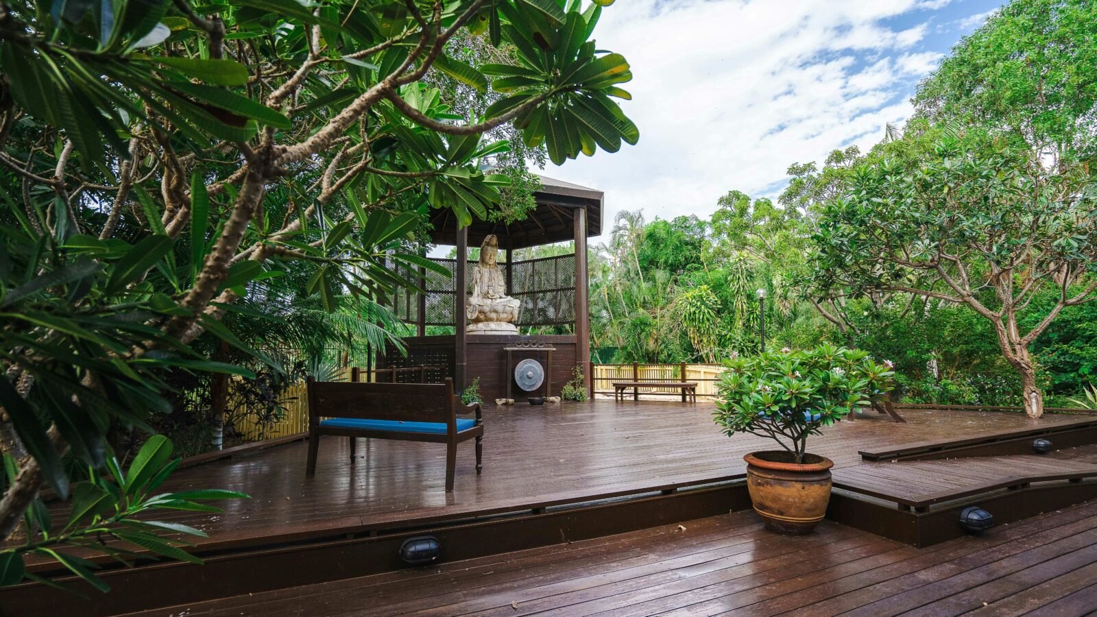 Buddha Guan Yin Deck