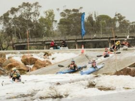 Paddlers on the Northam weir